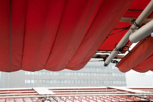 Toldo retrátil sob medida